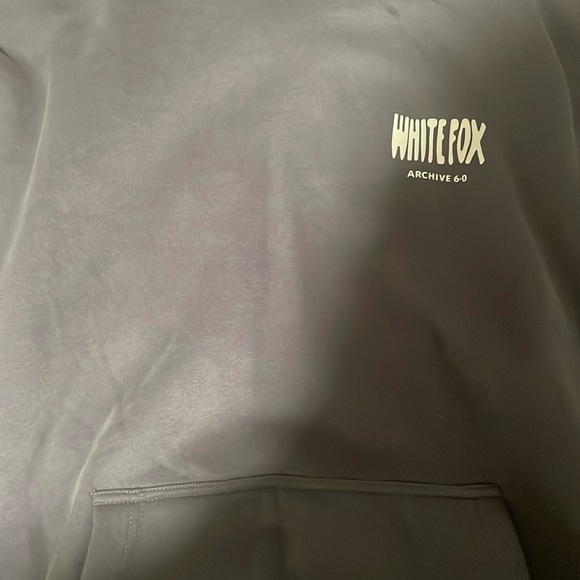 White fox hoodie it is brand new with tag on it and very comfortable and cute - Picture 1 of 13